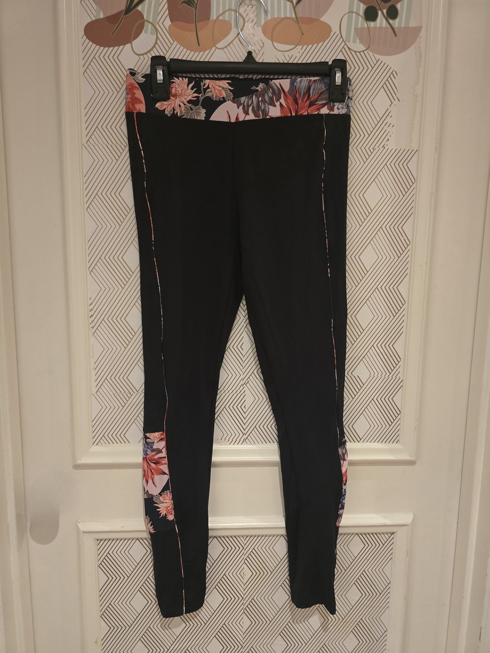 Zara Basic Women's Yoga Leggings